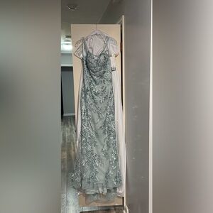 Dave & Johnny Gown in Mint